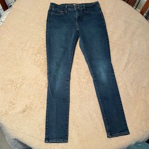 LEVI WOMENS 711 SKINNY size 29 jeans